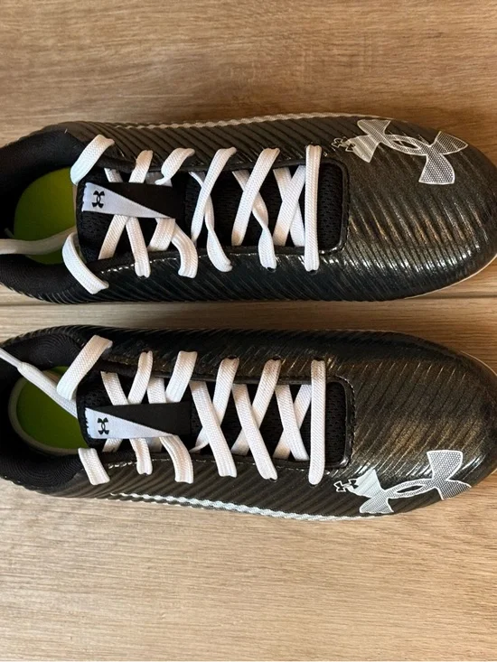 UNDER ARMOUR UA BLUR SELECT JR CLEATS SIZE 4 NWB - Picture 2 of 5